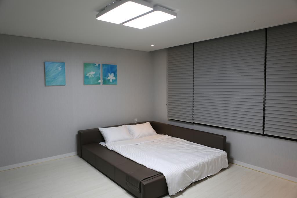 Plumeria Pension Jeju Esterno foto