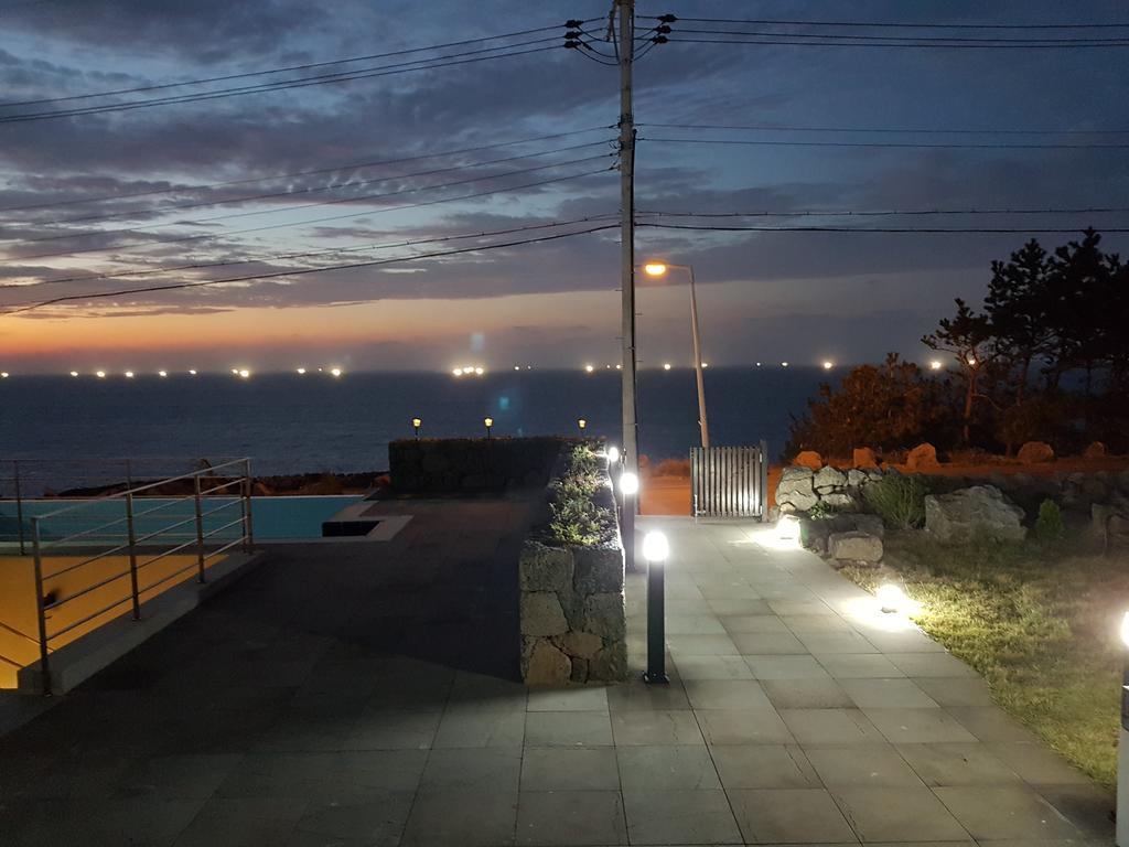 Plumeria Pension Jeju Esterno foto