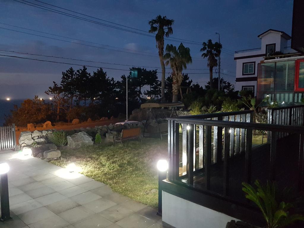 Plumeria Pension Jeju Esterno foto