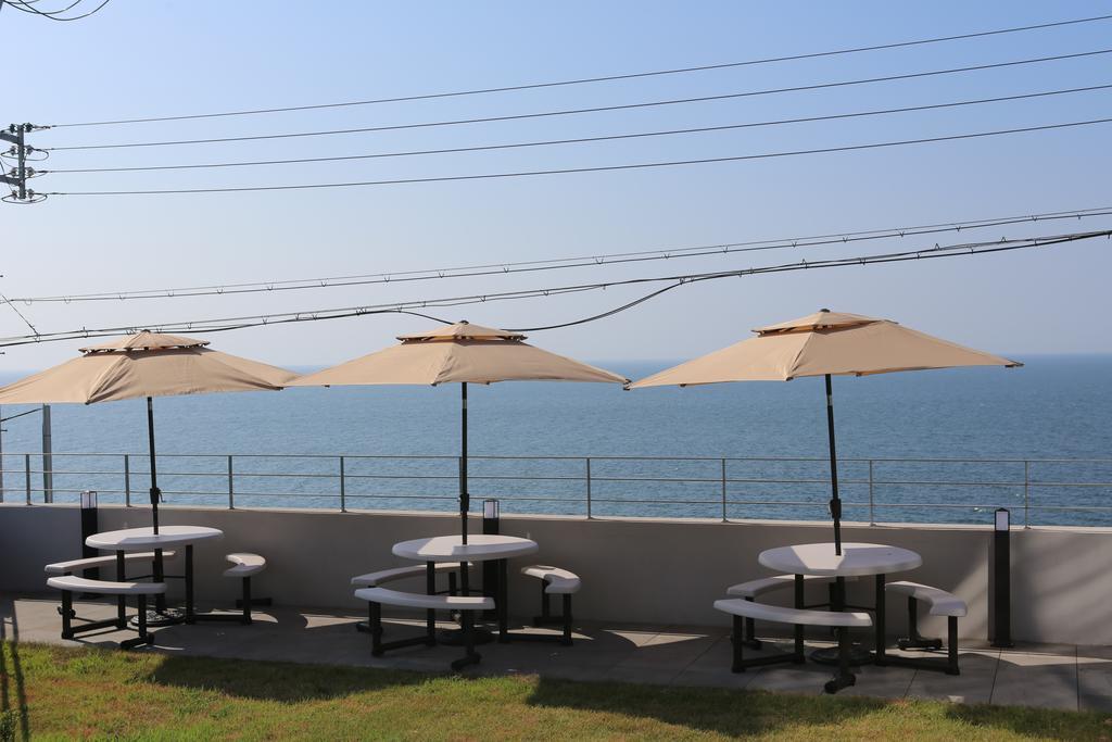 Plumeria Pension Jeju Esterno foto