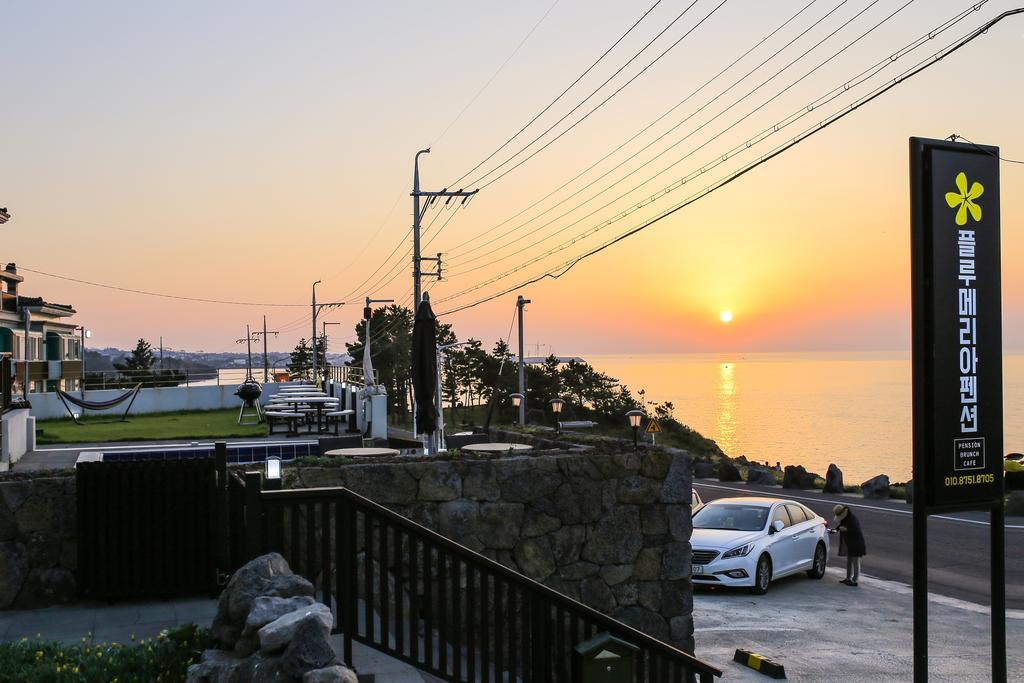 Plumeria Pension Jeju Esterno foto