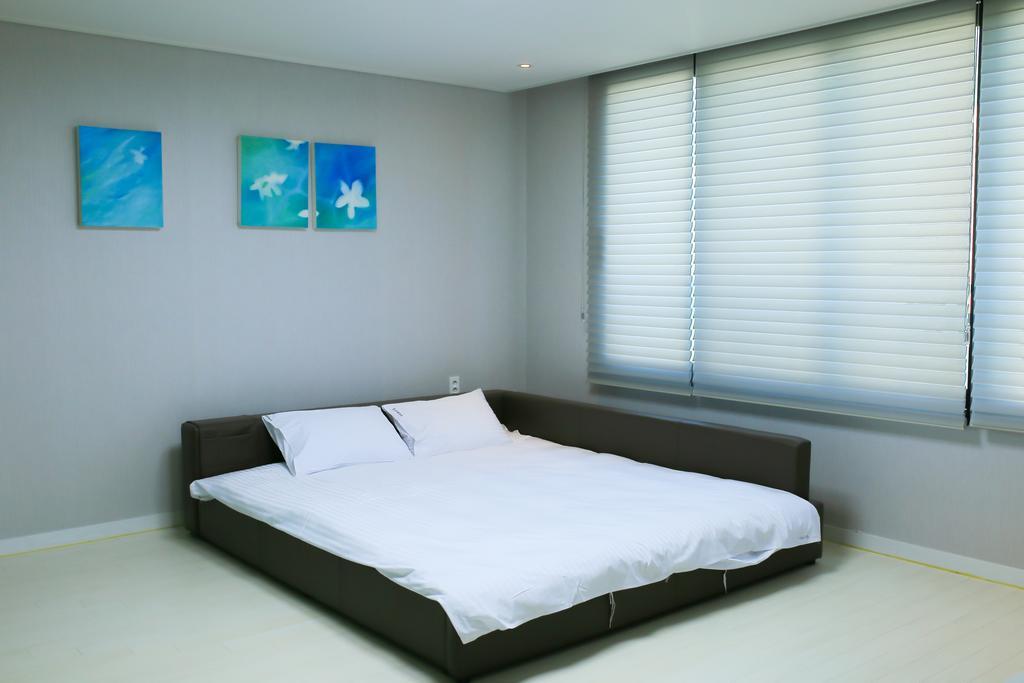 Plumeria Pension Jeju Esterno foto